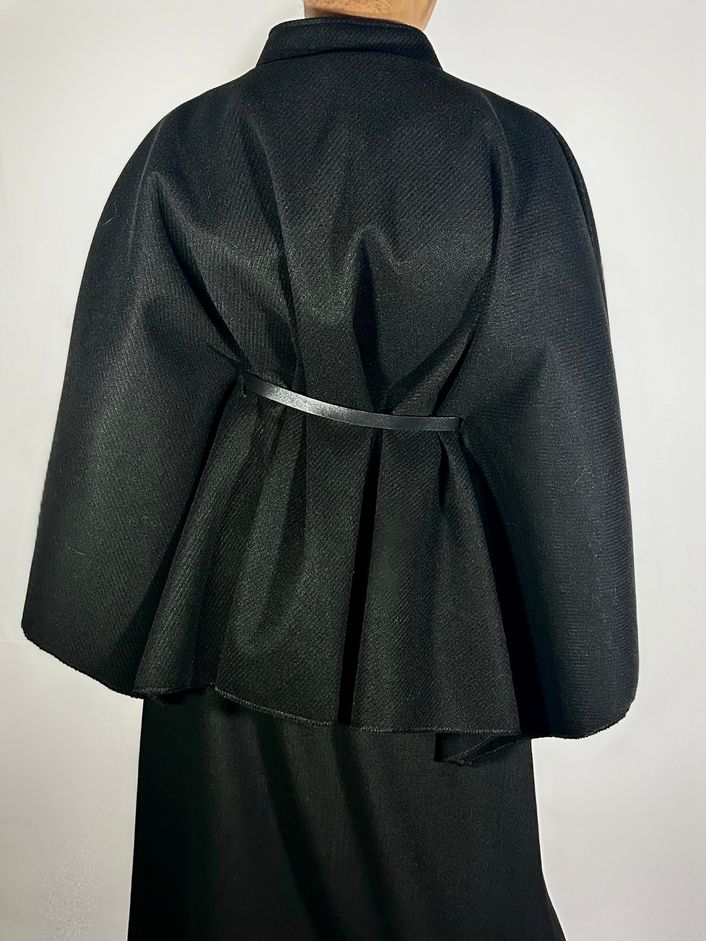 Cape cintrée noire